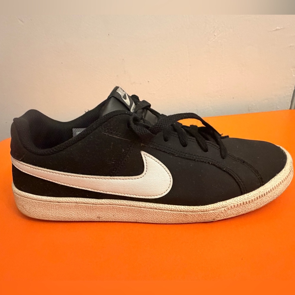 Nike  Black and White Sneakers